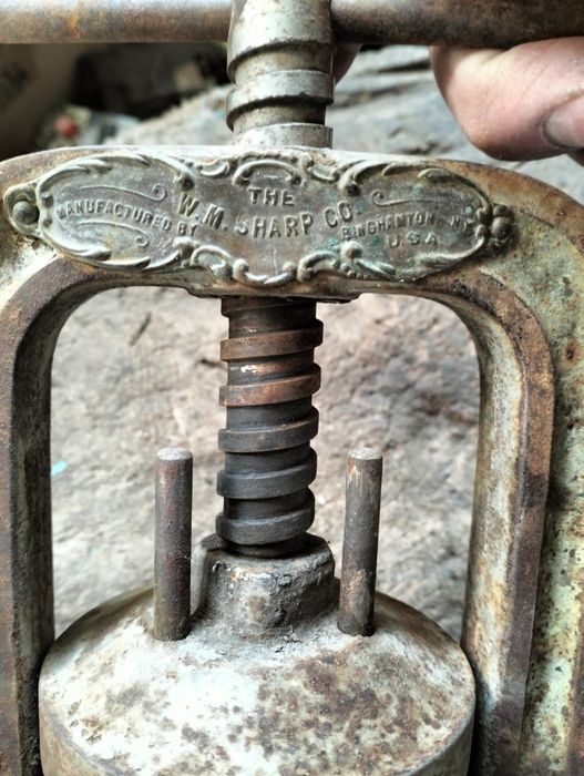 Зъболекарска преса за правене на коронки