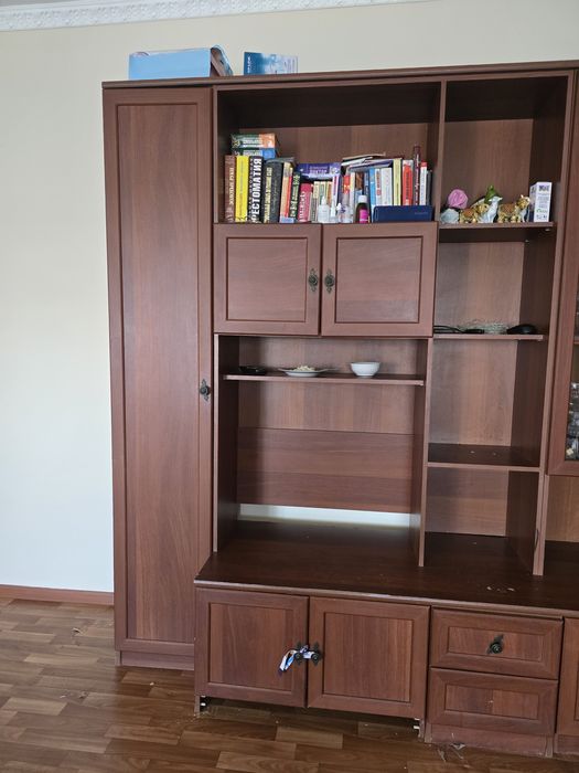 Шкаф б/у в хорошем состоянии