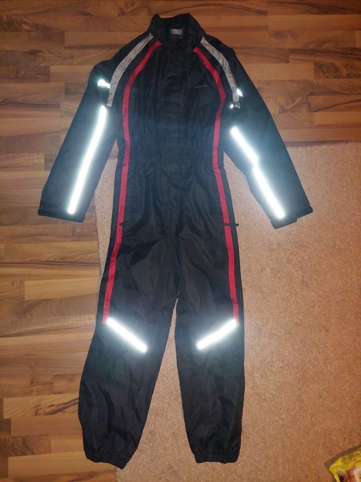 Combinezon ploaie ideal moto sport,impermeabil,reflectorizante ,M