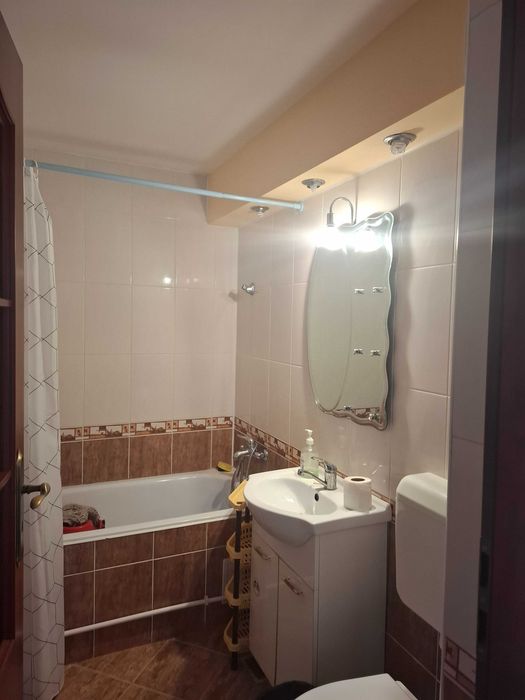Închiriere apartament cu 2 camere