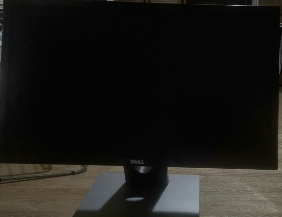 Monitor Dell 63cm