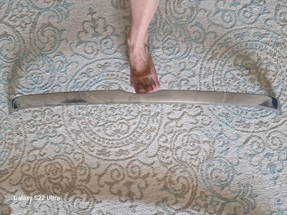 Продам ветровик на камри 50