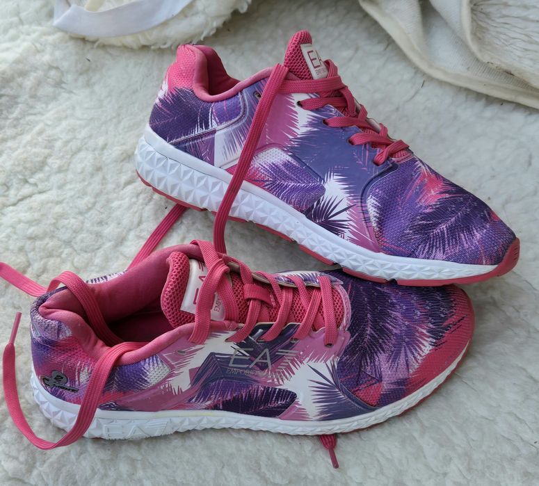 Emporio Armani оригинални дамски сникърси 37 1/3