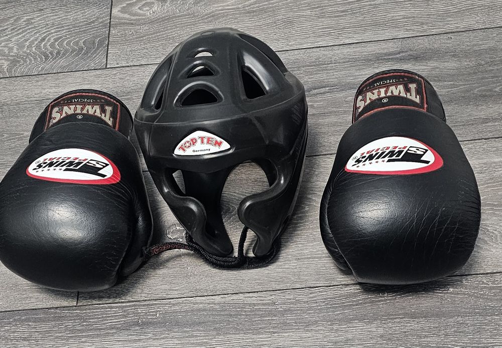 Casca box Top Ten si manusi box Twins