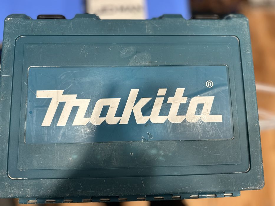 Продам 4 перфоратора Makita