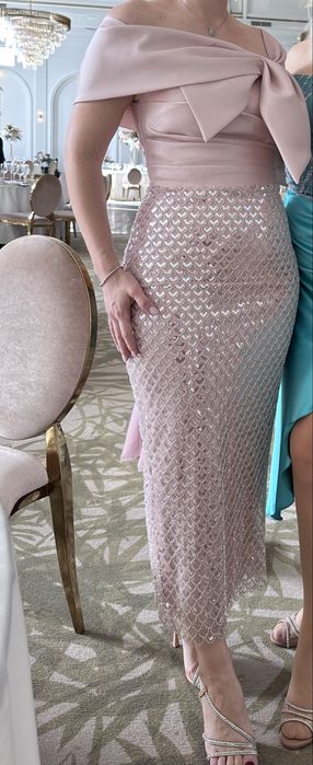 Rochie midi eleganta