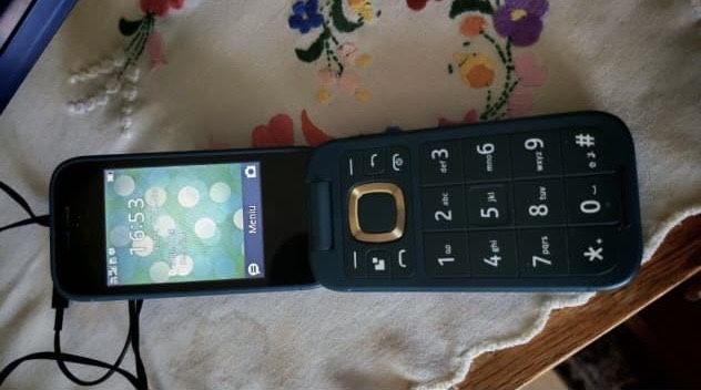 Telefon cu clapeta Nokia 2660