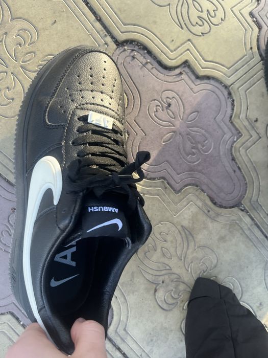 продам nike Ambush