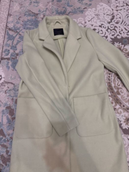 Женское пальто,интересного цвета