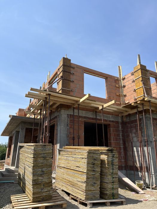 De inchiriat cofraje doka, cofrage cu sisteme de cofrare, schele popi