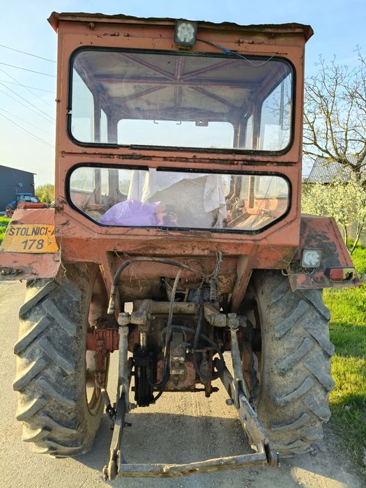 Vând tractor U650