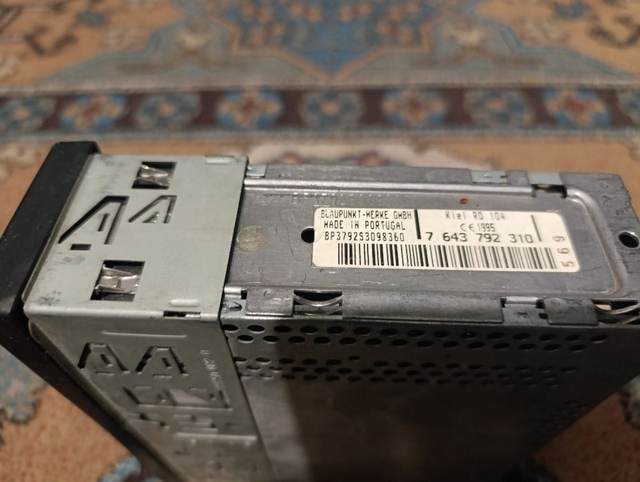 Продам автомагнитолу BLAUPUNKT RD104