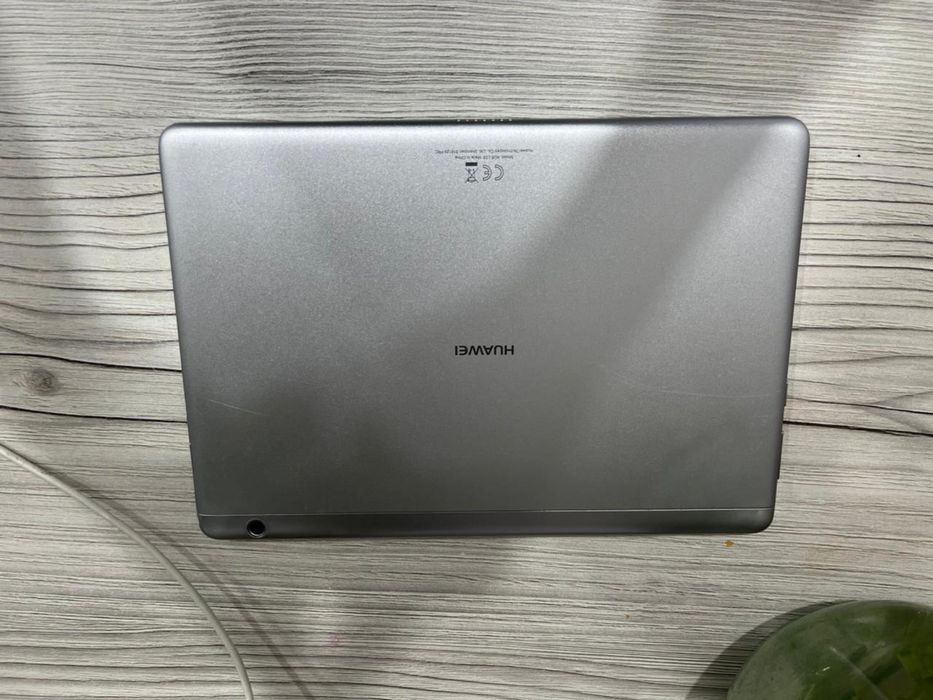 Продам планшет Huawei