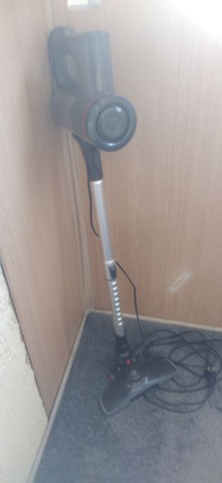 Вертикальный пылесос