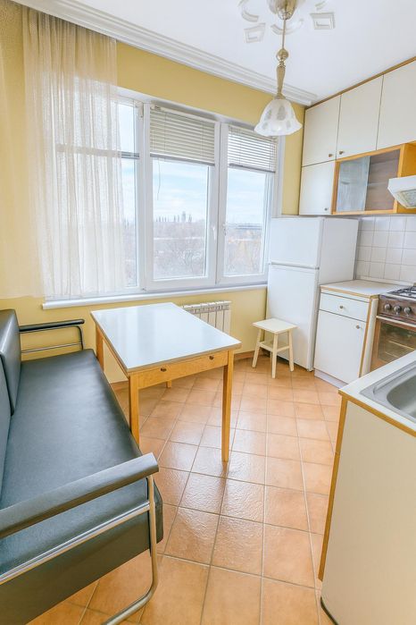 Дава се под наем Двустаен апартамент в Пловдив, Гагарин - 60 кв.м за 304.98 € - Снимка #1