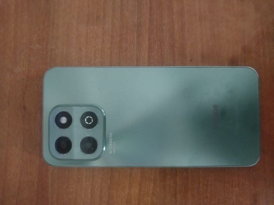 Срочно HONOR X6b новый