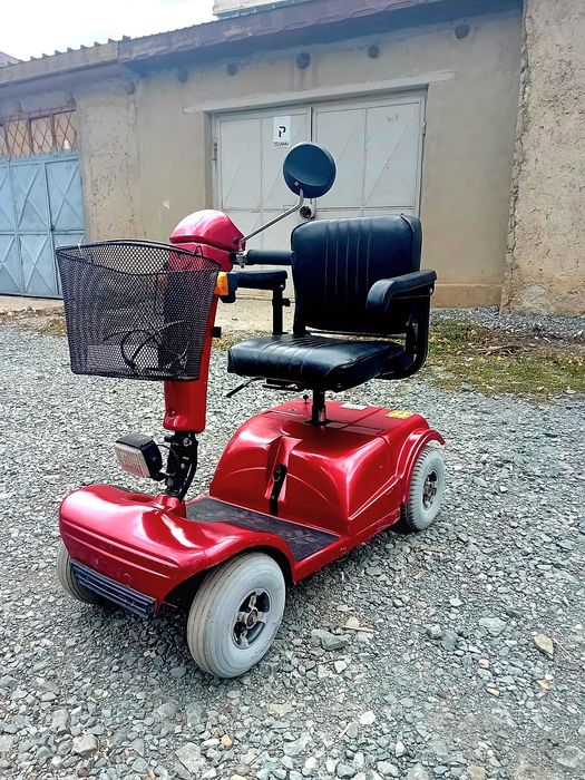 Scuter Carut electric pentru persoane cu dizabilități handicap