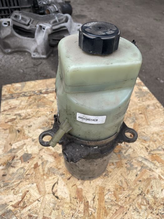 4M513K514CB хидравлична помоа за Форд Куга 2009год.