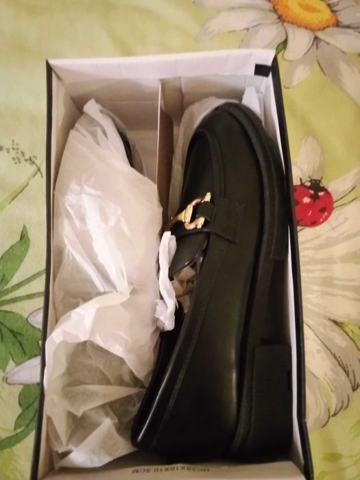 Продавам нови мокасини