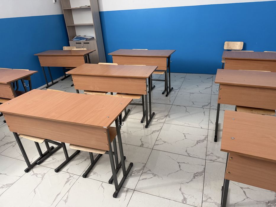 Школьный парты.
