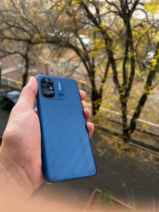 Redmi  12 C srochna sotiladi