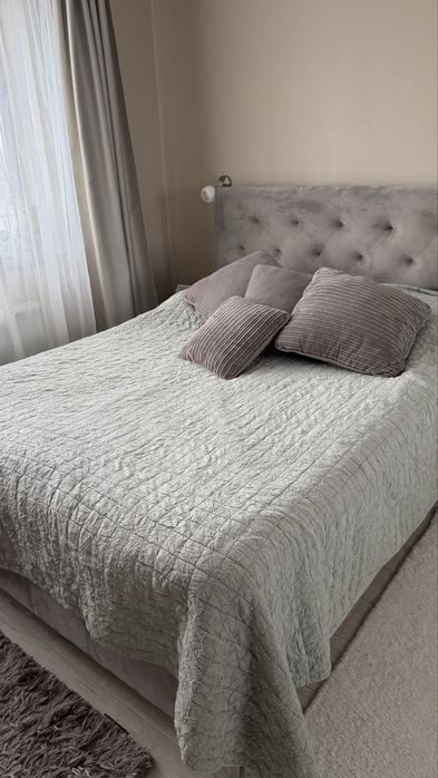 Тапицирано боксспринг легло от Еником