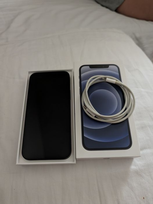 iPhone 12 Black 64 GB