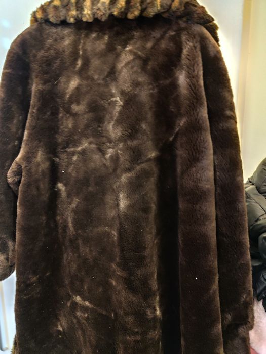 Еко палто в тъмно кафяв цвят с подплата