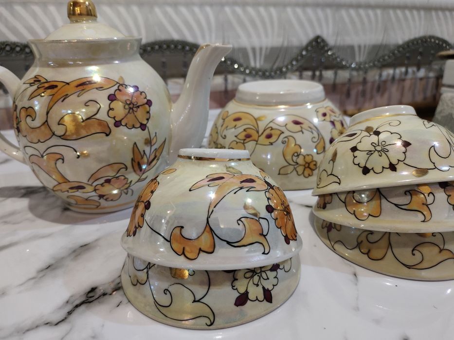 Продам чайный сервиз.