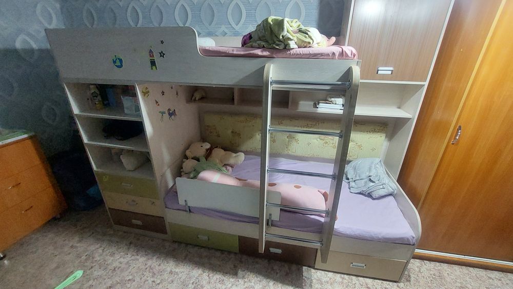 Кровать двух ярусная