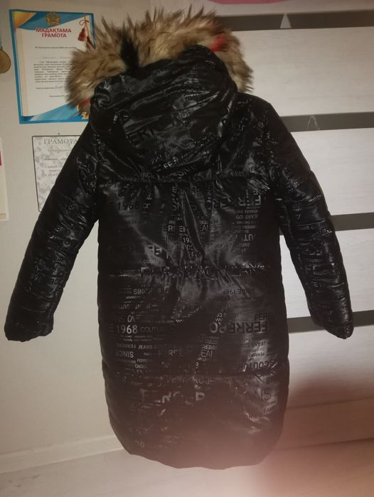 Продам подростковые зимние куртки