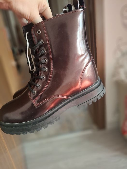 Чисто нови боти бордо Lc waikiki