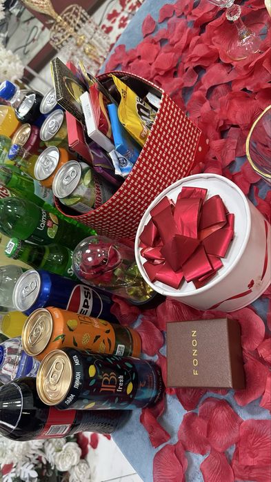 Padarka berish merry me sovgʻa berish uchun joy