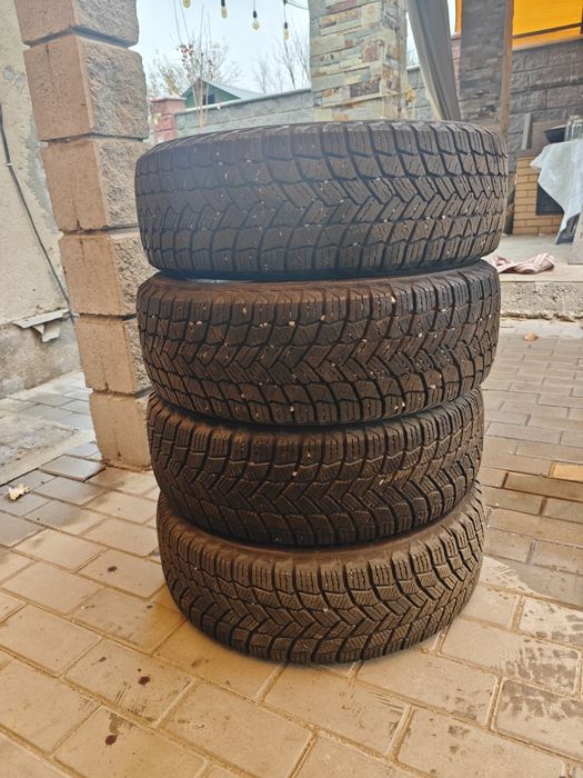 Продам зимние шины