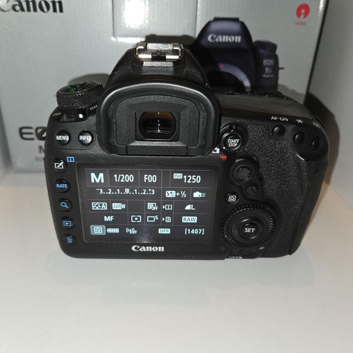Canon 5D Mark IV