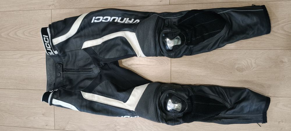 Мото екипировка различни модели