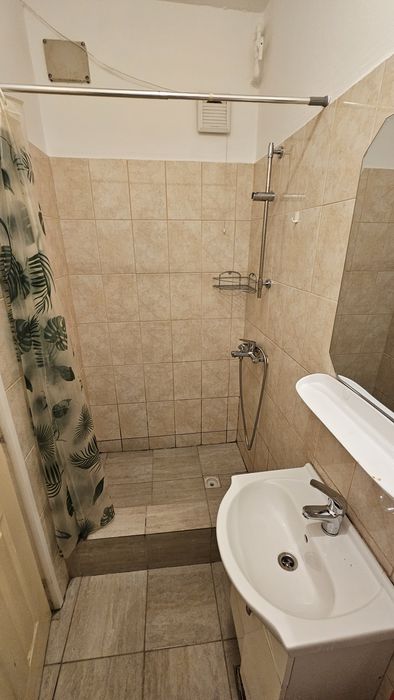 Vand garsoniera Titan