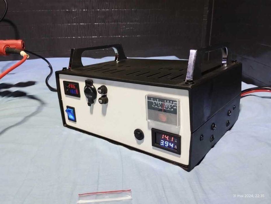 Redresor baterie auto/Incarcator/Sursa 12 V - 12 A