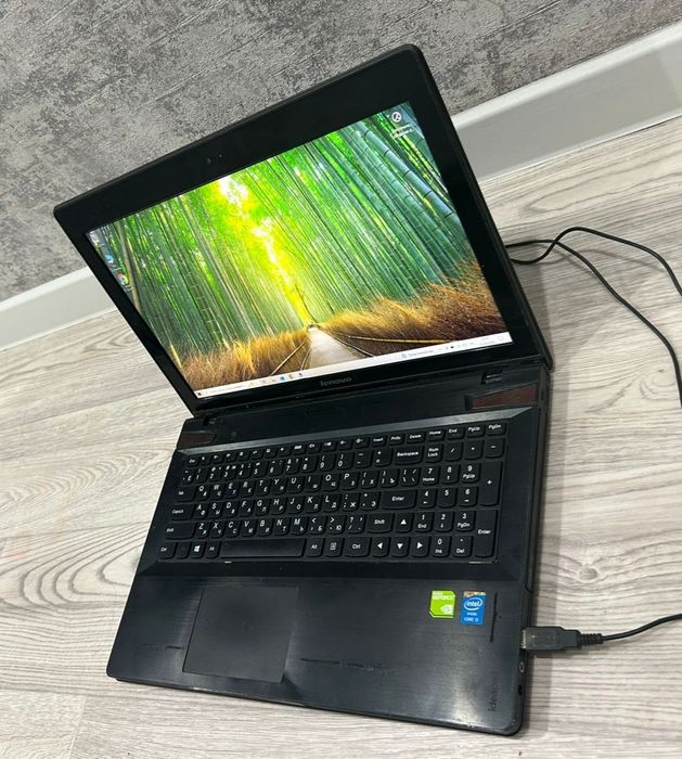 Ноутбук Ленова core i7 ОЗУ 12 гб