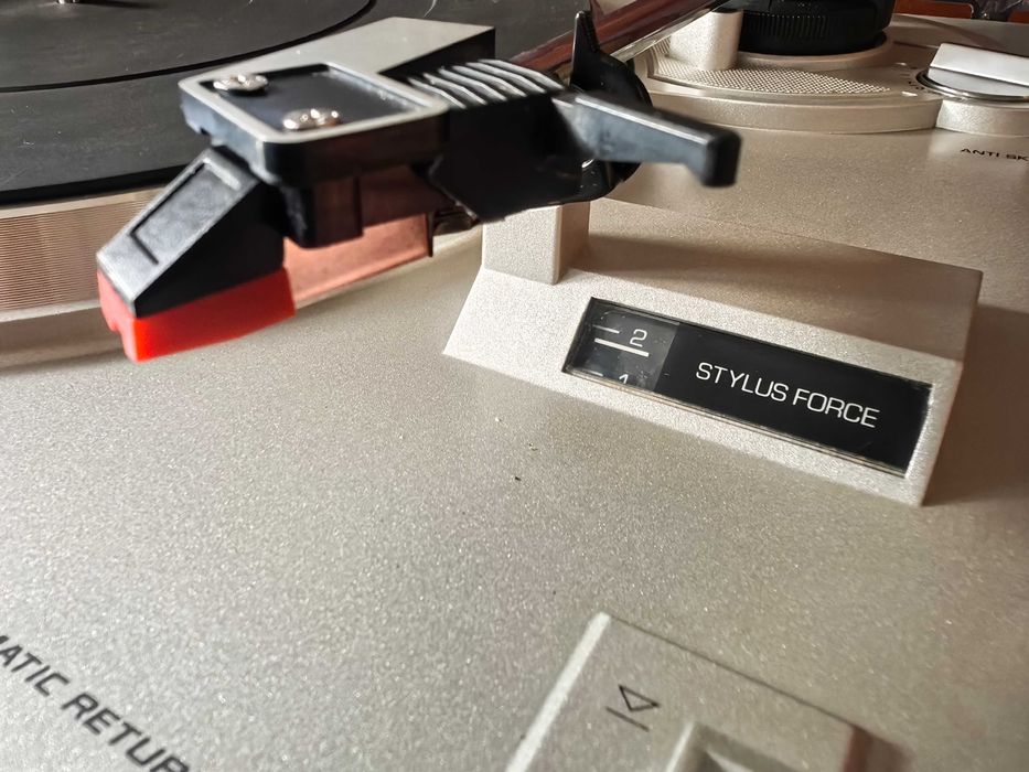 Грамофон Philips F-7111