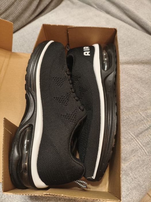 Adidași Axcone unisex – alb/negru, mărimea 40 noi in cutie