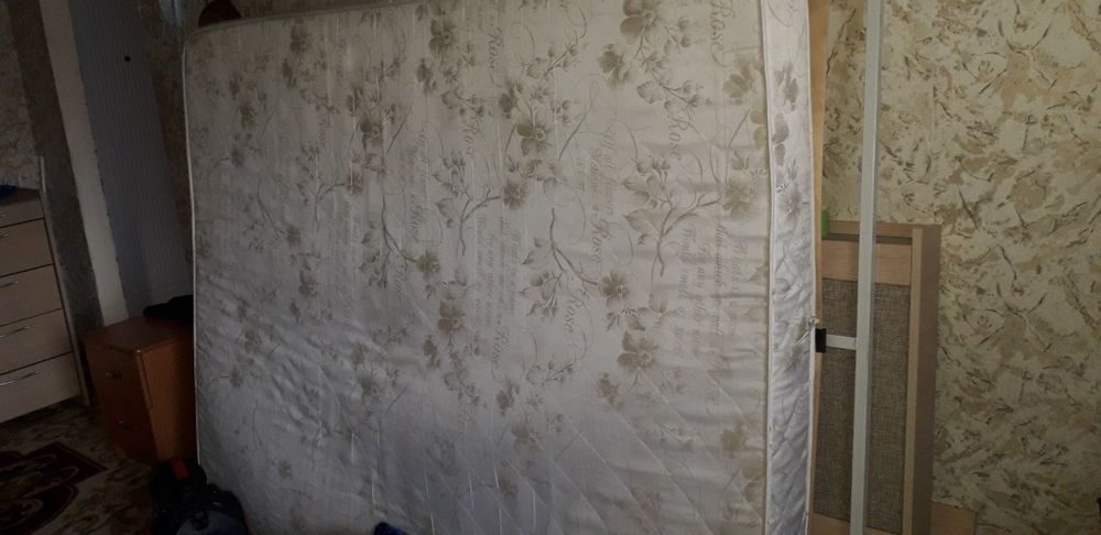 Продам кровать в спальню