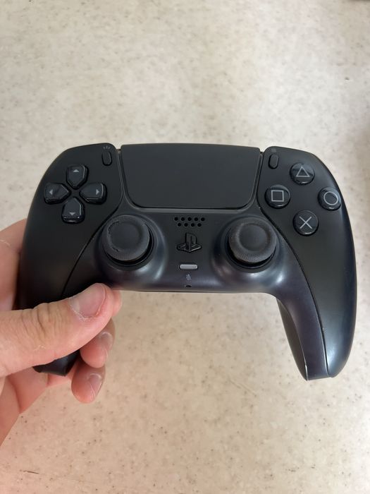 Plesteyshen 5 deyarli yangi