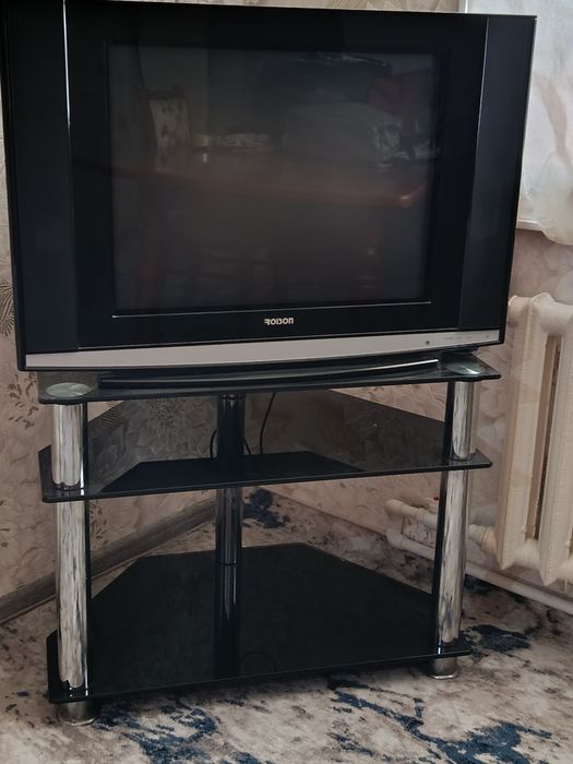 Телевизор и подставка
