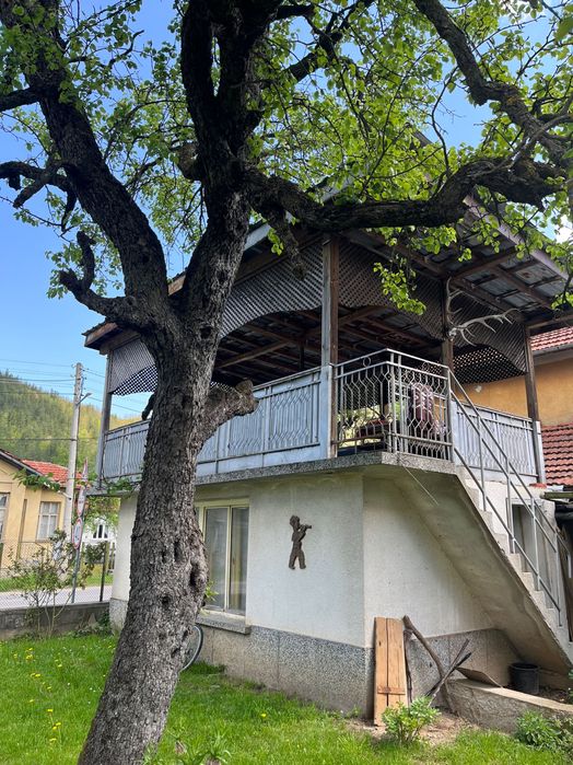 Продава се Къща в Априлци - 60 кв.м за 1417 €/кв.м - Снимка #1