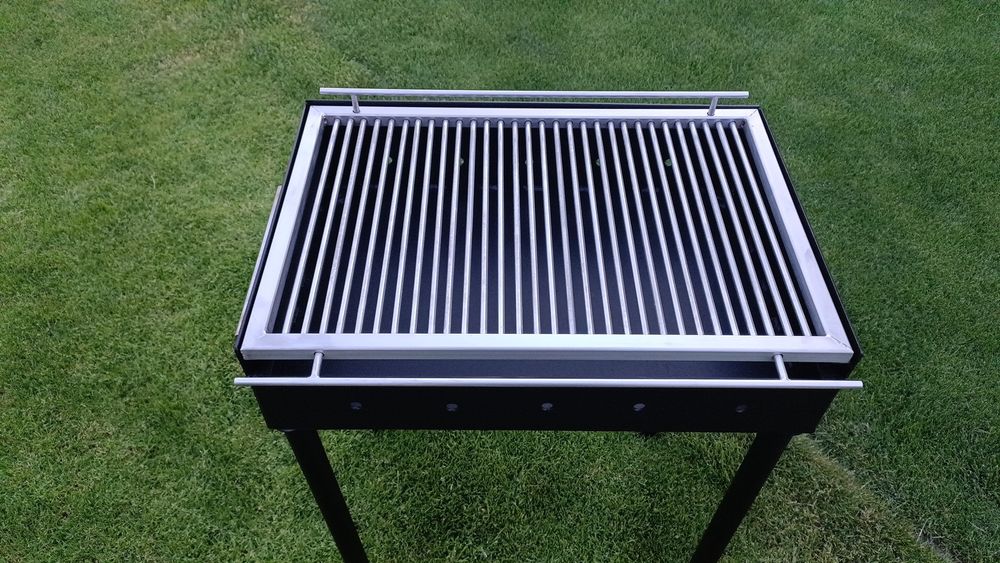 Grătar-gratare inox cu sau fără mecanism de ridicare.