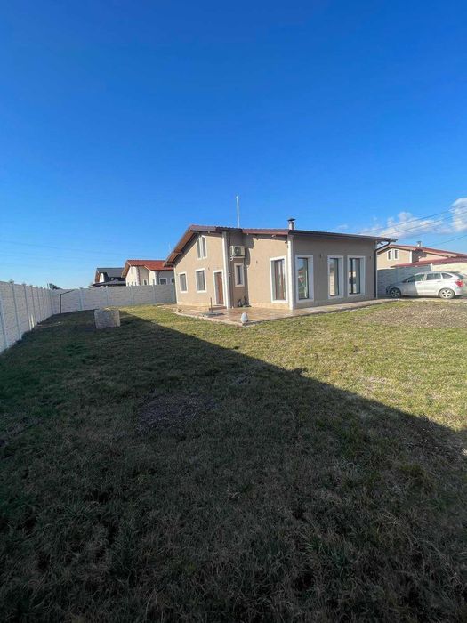 Дава се под наем Къща в Божурище - 100 кв.м за 1075 € - Снимка #17