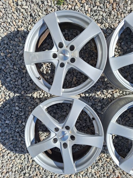 5x112.17цола.7 j ET 45.Dezent