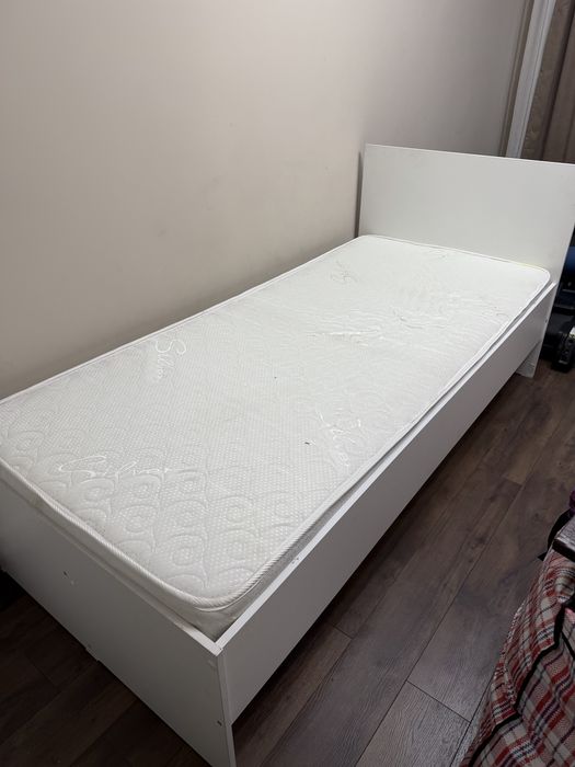Продам кровать 90*200