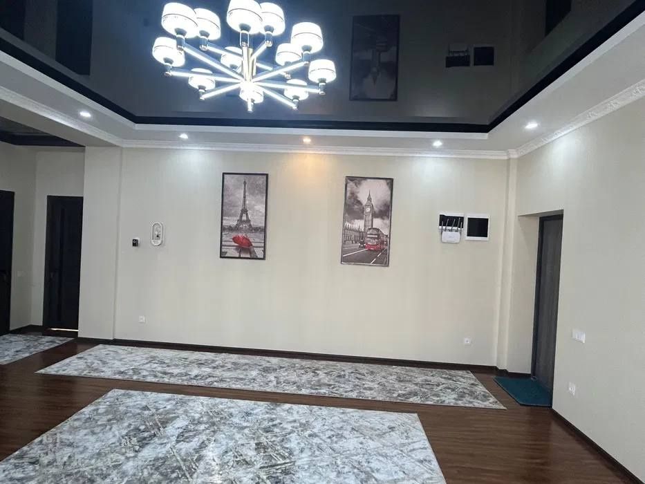 АРЕНДА  квартира! Евро ремонт, лифт, охрана бор